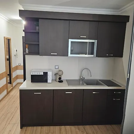 Flora Rose Gardens Apartament *